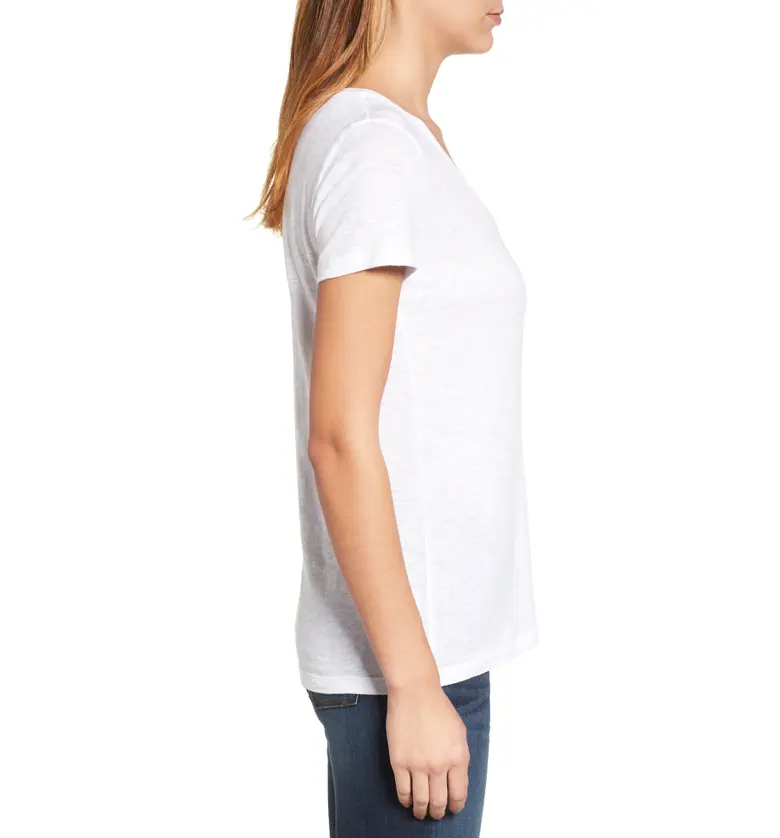  Caslon Rounded V-Neck T-Shirt_WHITE