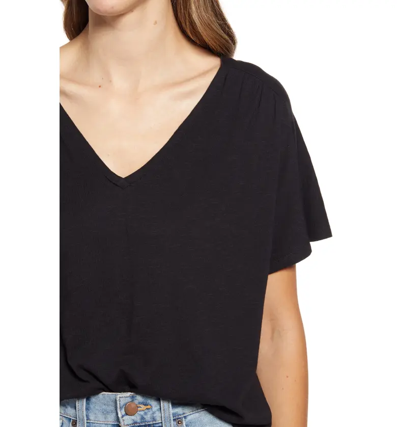  Caslon Gathered V-Neck T-Shirt_BLACK