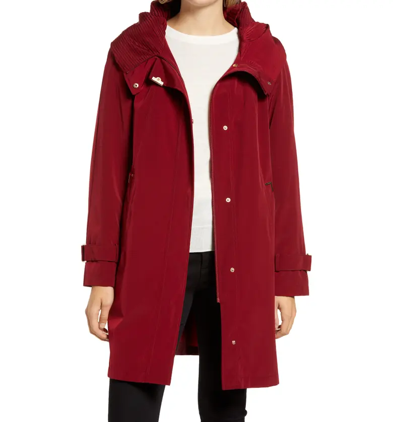 Gallery Pleated Collar Raincoat with Liner_MERLOT
