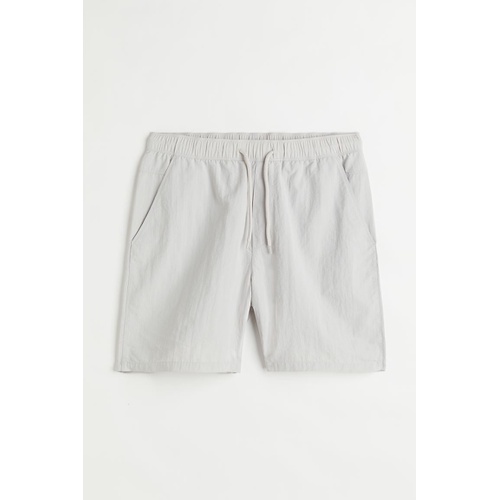 에이치앤엠 H&M Relaxed Fit Nylon Shorts