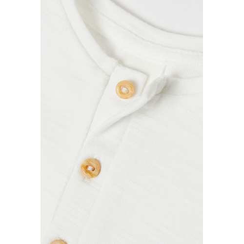 에이치앤엠 H&M T-shirt with Buttons