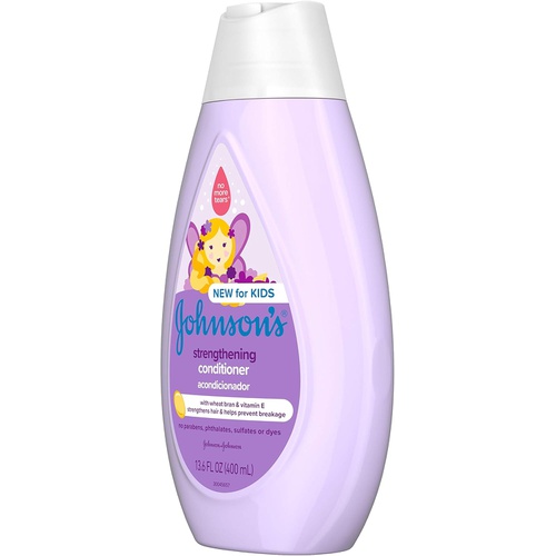  Johnsons Strengthening Tear-Free Kids Conditioner with Vitamin E Strengthens & Helps Prevent Breakage, Paraben-, Sulfate- & Dye-Free, Hypoallergenic & Gentle on Toddler Hair, 13.6