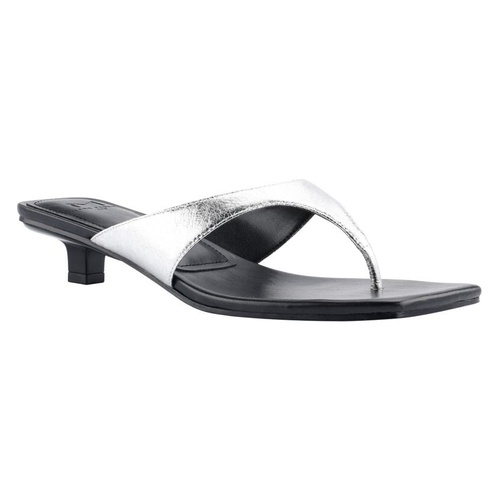 마크피셔 Marc Fisher LTD MARC FISHER Faren Kitten Heel Flip Flop_SILVER LEATHER