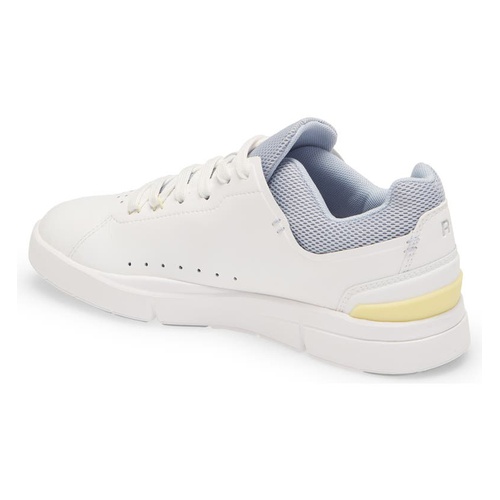  On THE ROGER Advantage Tennis Sneaker_WHITE NIMBUS