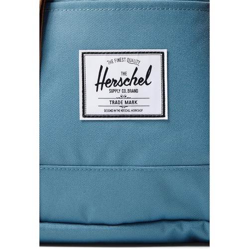허쉘 Herschel Supply Co. Retreat