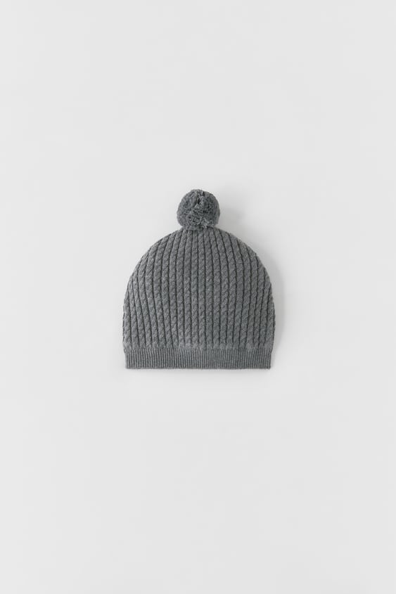 Zara CABLE KNIT HAT