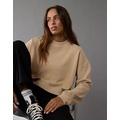 AE Big Hug Cropped Crew Neck Sweatshirt