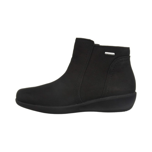  Aravon Fairlee Waterproof Ankle Boot