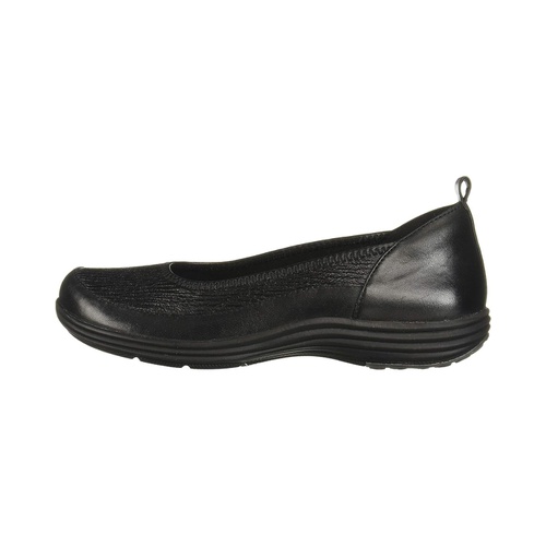  Aravon Quinn Curved Slip-On