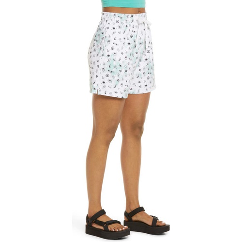  BP. Womens Print Fleece Midi Short_GREEN TEXTURED SKETCH JOURNAL