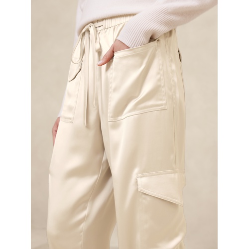 바나나리퍼블릭 Satin Cargo Jogger