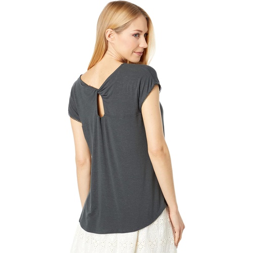  Bobeau Twist Back Detail Tee