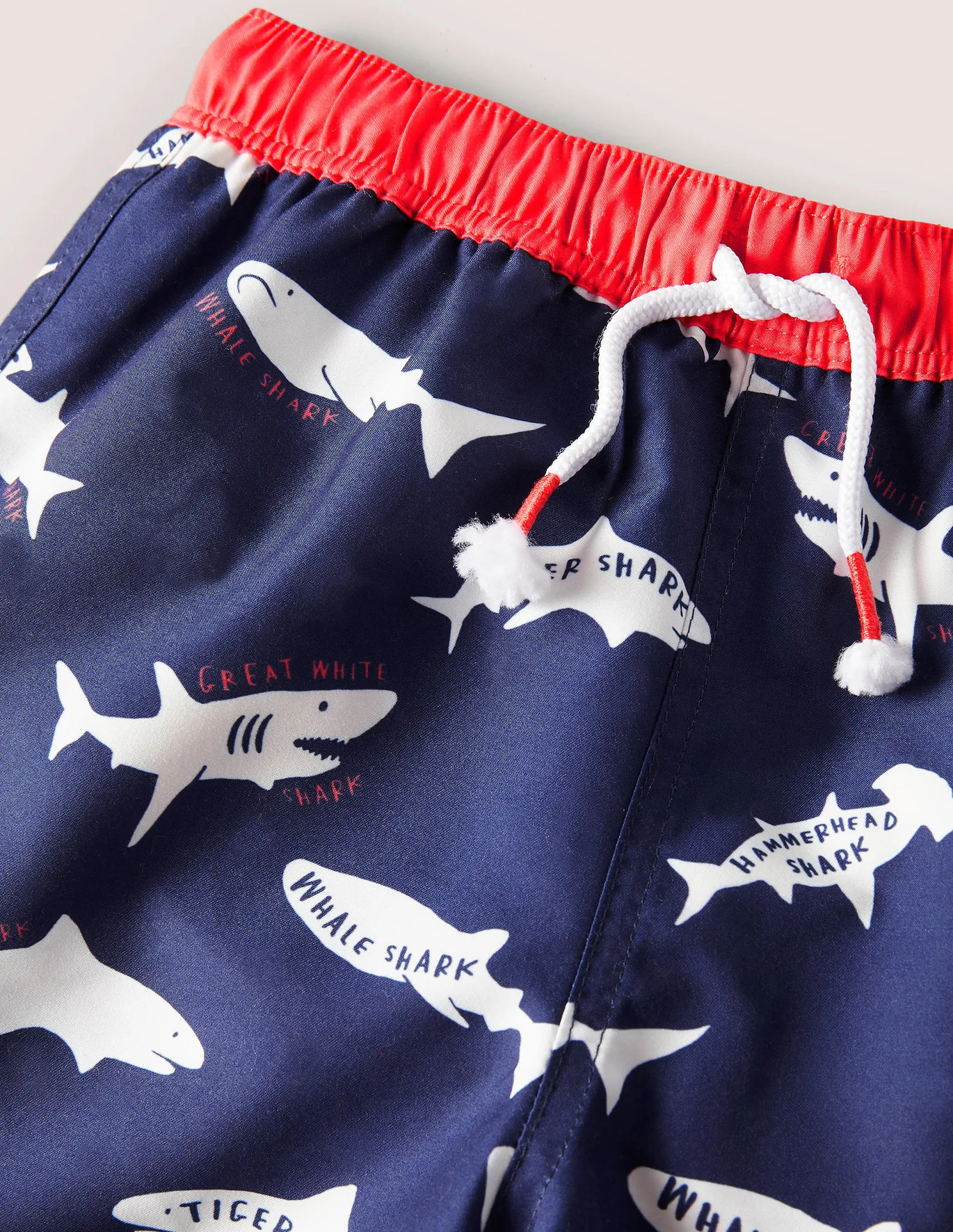 보덴 Boden Swim Trunks - Surf Sharks