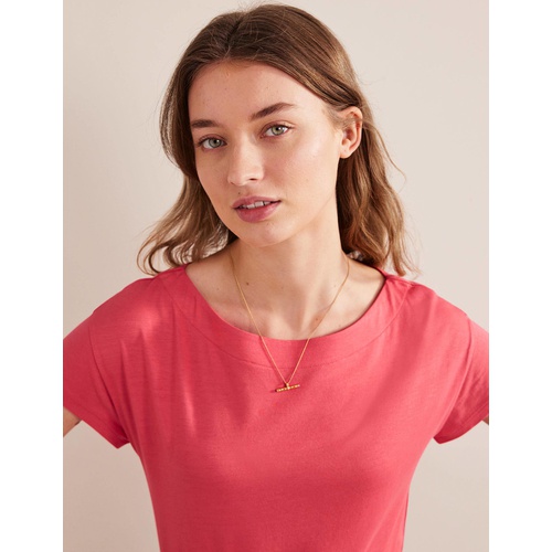 보덴 Boden Supersoft Slash Neck Tee - Coral