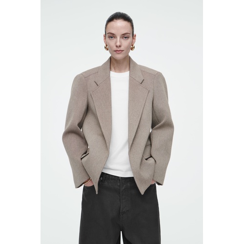 COS OVERSIZED EXAGGERATED-SHOULDER BLAZER