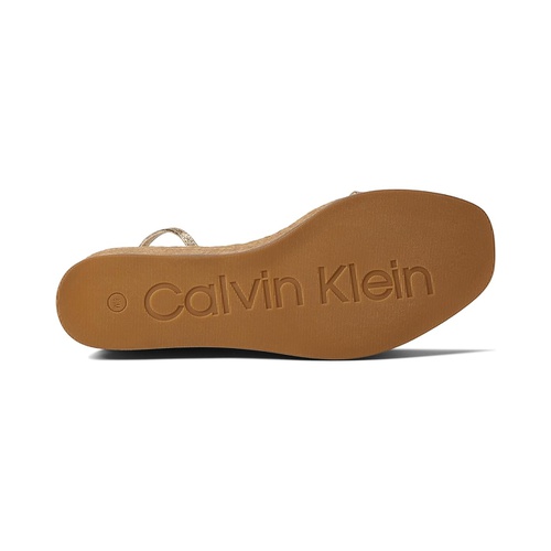  Calvin Klein Neve