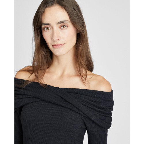 클럽모나코 Off-The-Shoulder Knit Top