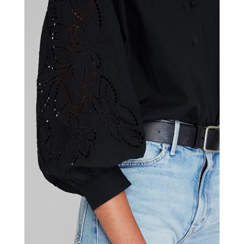 클럽모나코 Eyelet Sleeve Top