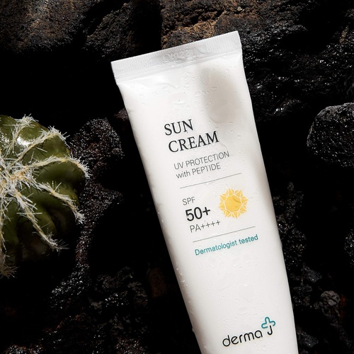  Derma J Premium Sunscreen with SPF 50+/PA++++ 50ml/1.69 fl.oz.- Perfect UV Protection with Peptide- Dermatologist Tested and Recommended- Daily Moisturizer Facial Sun Cream for All