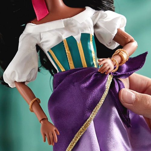 디즈니 Disney Esmeralda Classic Doll ? The Hunchback of Notre Dame ? 11 1/2