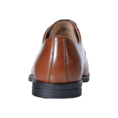  Florsheim Kids Reveal Cap Toe Ox, Jr (Toddler/Little Kid/Big Kid)