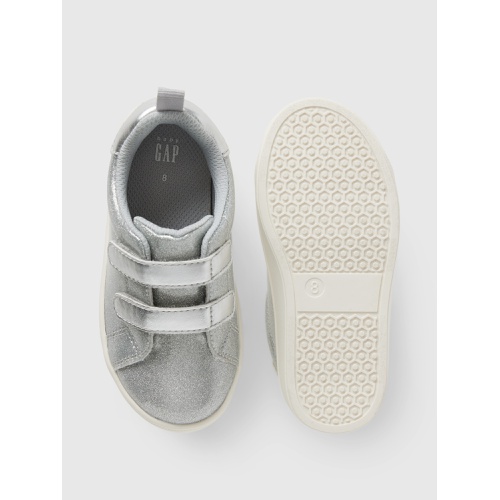 갭 Gap Baby & Toddler Metallic Glitter Sneaker