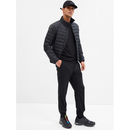 갭 GapFit Tech Joggers