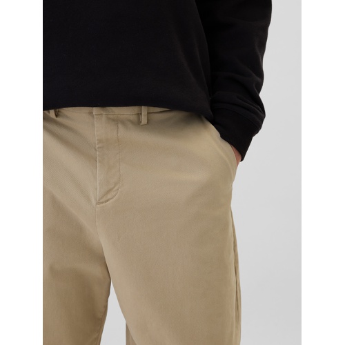 갭 GapFlex Essential Khakis in Baggy Fit