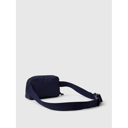 갭 GapFit 100% Recycled Belt Bag