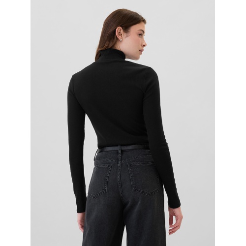 갭 Ribbed Turtleneck T-Shirt