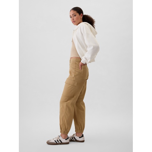 갭 Mid Rise Downtown Khaki Cargo Joggers