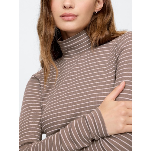 갭 Ribbed Stripe Turtleneck T-Shirt