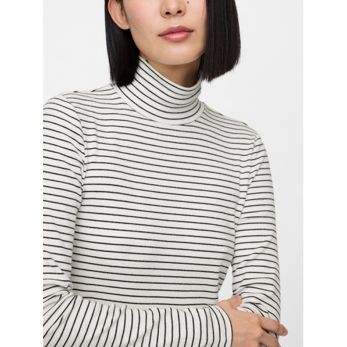 갭 Ribbed Stripe Turtleneck T-Shirt