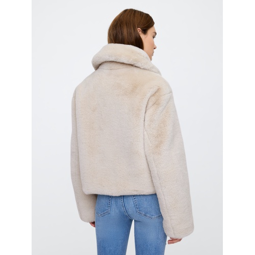 갭 100% Recycled Relaxed Faux-Fur Jacket