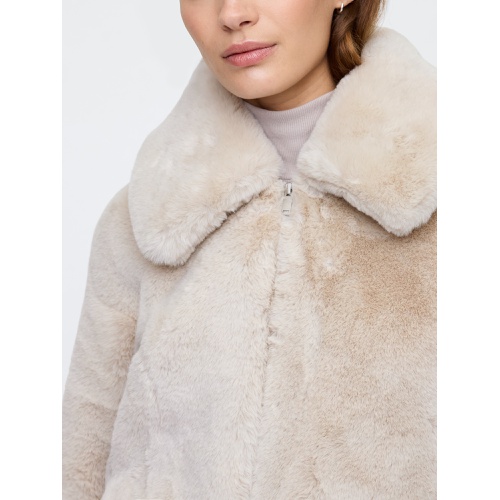 갭 100% Recycled Relaxed Faux-Fur Jacket