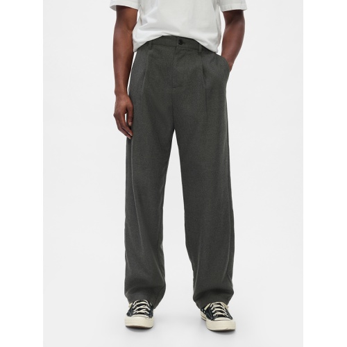 갭 Recycled Soft Baggy Pleated Dress Pants