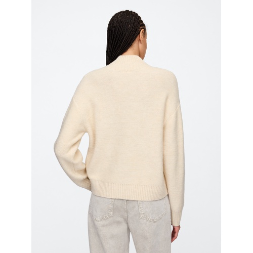 갭 Oversized Cable-Knit Mockneck Sweater