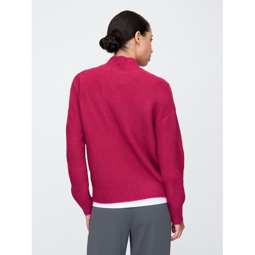 갭 Oversized Cable-Knit Mockneck Sweater