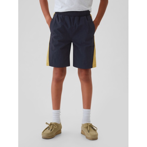 갭 Kids Recycled Nylon Shorts