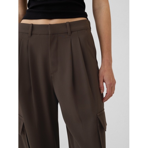 갭 365 High Rise Cargo Pleated Trousers