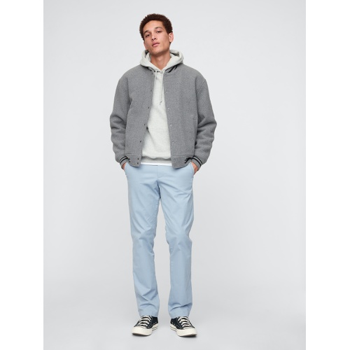 갭 Modern Khakis in Straight Fit with GapFlex