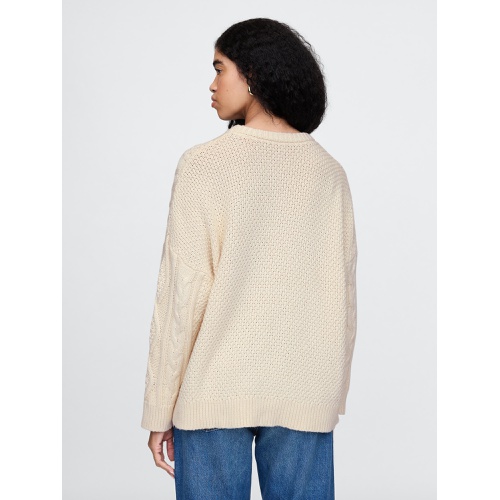 갭 Oversized Mixed Cable-Knit Sweater