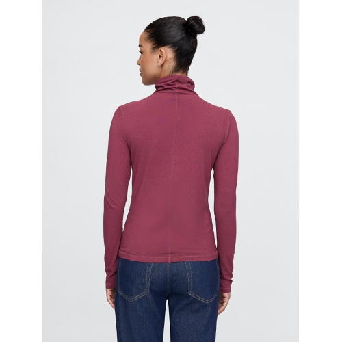 갭 Featherweight Turtleneck