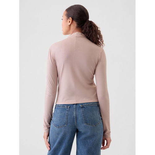 갭 Featherweight Turtleneck Top