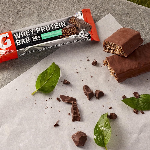  Gatorade Whey Protein Bars, Cookies & Creme, 2.8 oz bars (Pack of 12, 20g of protein per bar)