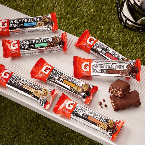  Gatorade Whey Protein Bars, Chocolate Caramel, 2.8 oz bars (Pack of 12, 20g of protein per bar)