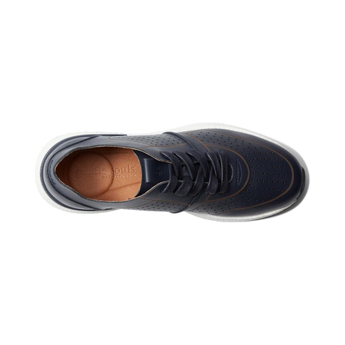  Gentle Souls by Kenneth Cole Laurence Jogger