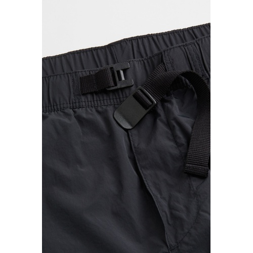 에이치앤엠 H&M Relaxed Fit Belted Shorts