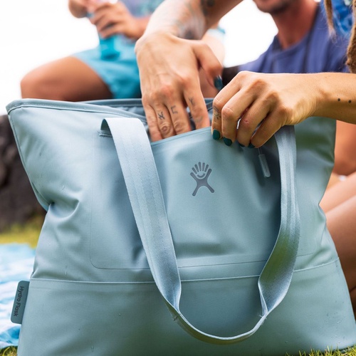  Hydro Flask Insulated 20L Tote - Hike & Camp