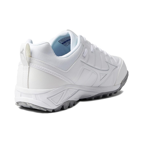  Mizuno Ambition 2 All Surface Low Turf Shoes